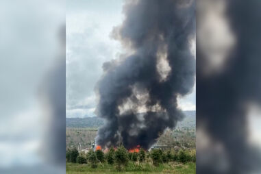 Explosão em serraria faz vários feridos nos EUA