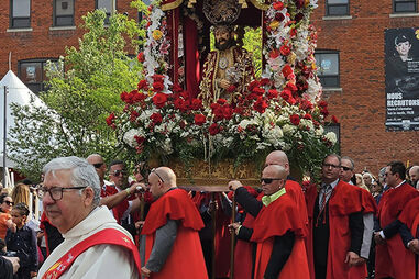 Lei antimuçulmanos trava procissão portuguesa no Canadá