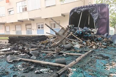 Vários caixotes do lixo incendiados durante a madrugada em Setúbal