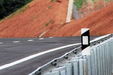Portugal e Espanha unem-se por estrada que foi prometida