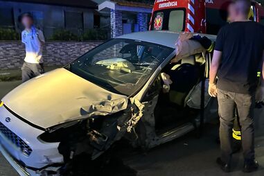 Quatro feridos em colisão rodoviária na Feira