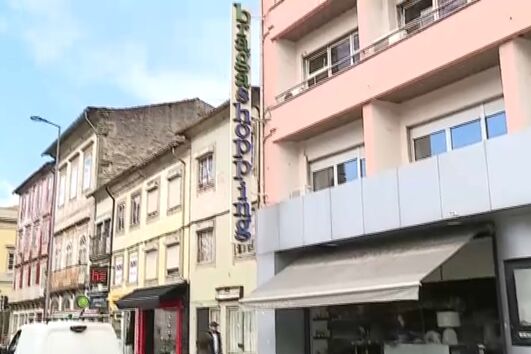 Incêndio deflagra em loja no Bragashopping