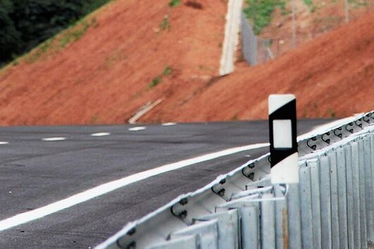 Portugal e Espanha unem-se por estrada que foi prometida