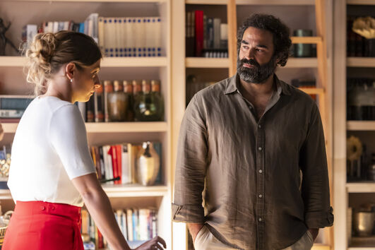 Em 'Terra Forte', Flor (Benedita Pereira) mostra-se ainda dividida entre António (João Catarré) e Sammy (José Fidalgo).