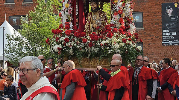 Lei antimuçulmanos trava procissão portuguesa no Canadá