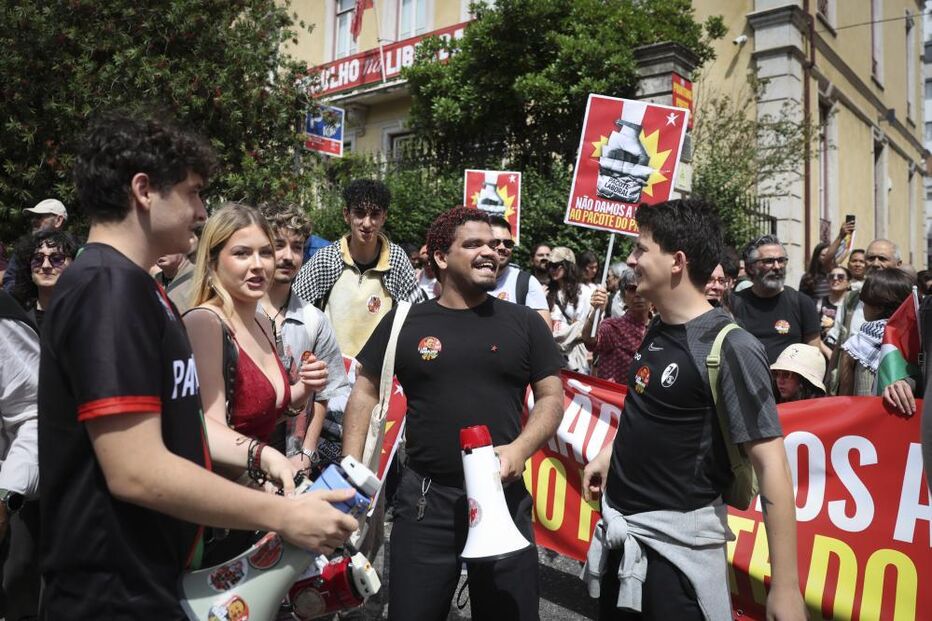 Milhares assinalam Dia do Trabalhador em Lisboa em luta contra pacote laboral 