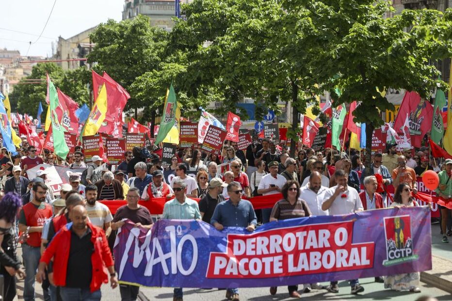 Milhares protestam em Lisboa contra o pacote laboral no Dia do Trabalhador