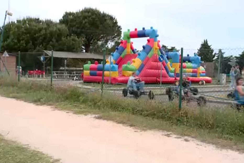 Insuflável 'voa' e fere duas crianças em Loures
