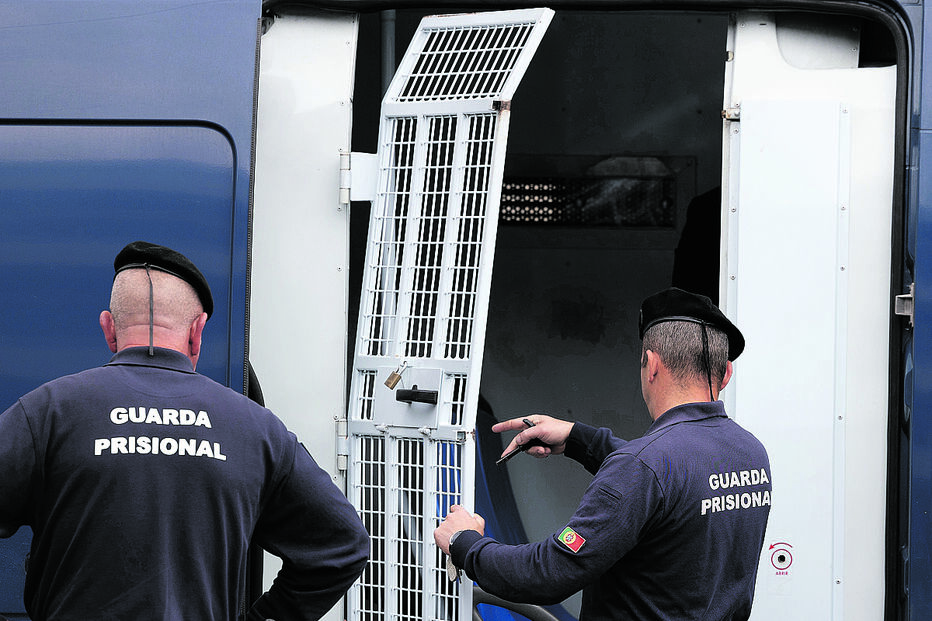 Número de guardas prisionais não é suficiente