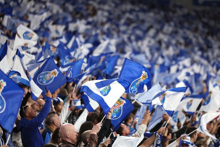 Adeptos do FC Porto no estádio