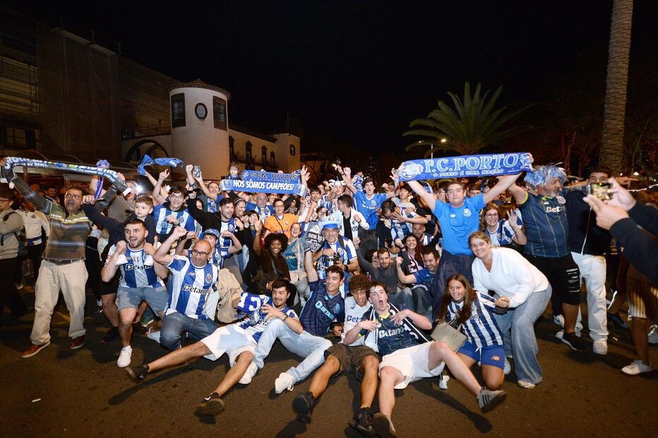 Adeptos festejam vitória do FC Porto
