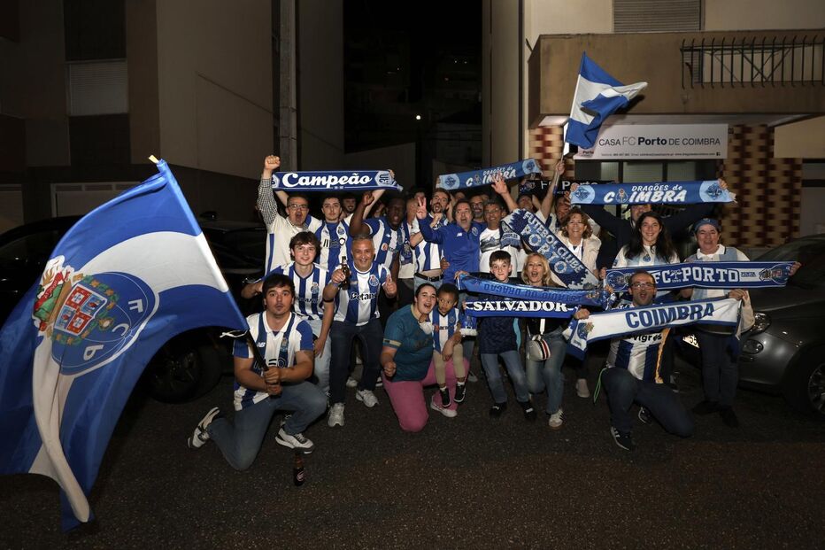 Adeptos celebram em Coimbra