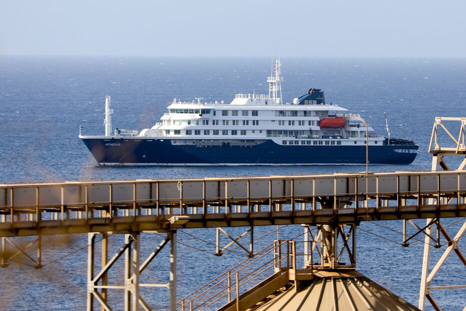 Tripulantes do MV Hondius precisam de cuidados médicos urgentes