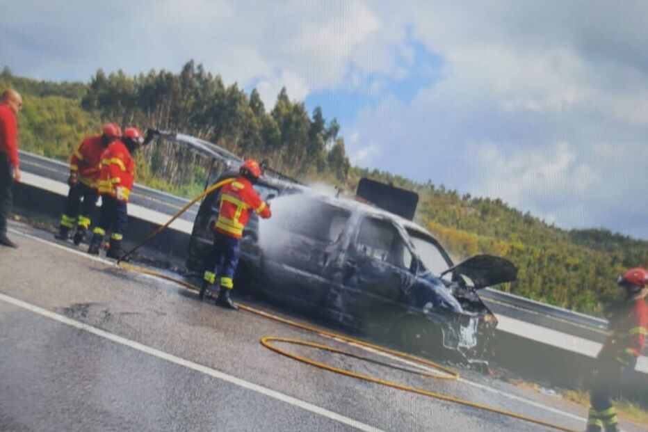 Despiste seguido de incêndio provoca um ferido na A25