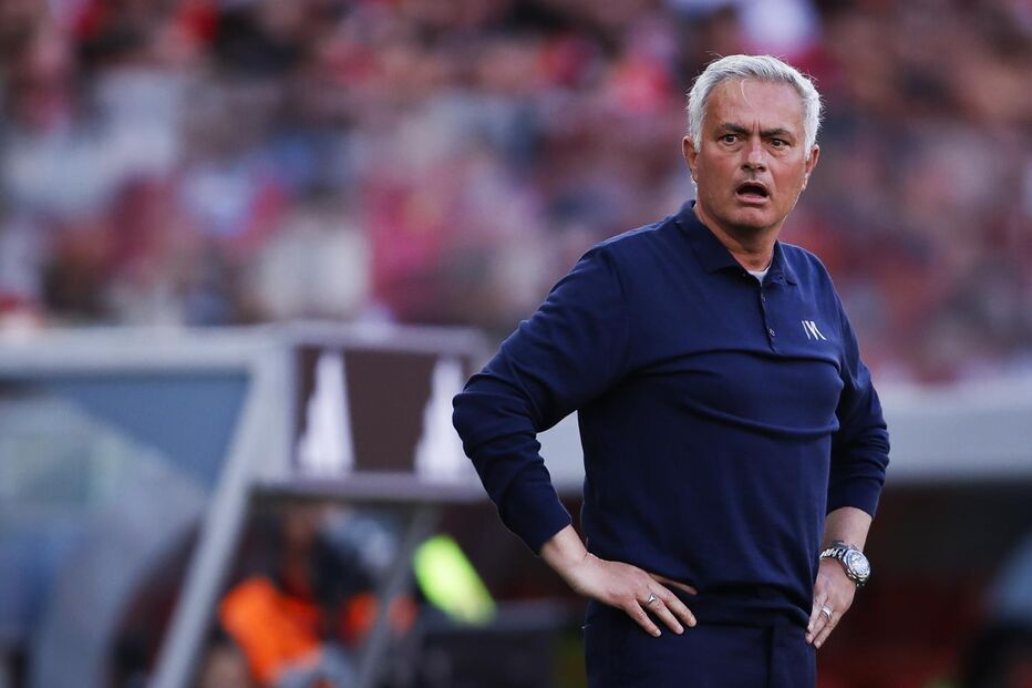 Mourinho pondera futuro entre Real Madrid e Benfica após exigências a Pérez