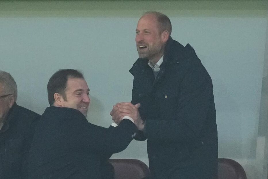 Príncipe William celebra golo do Aston Villa