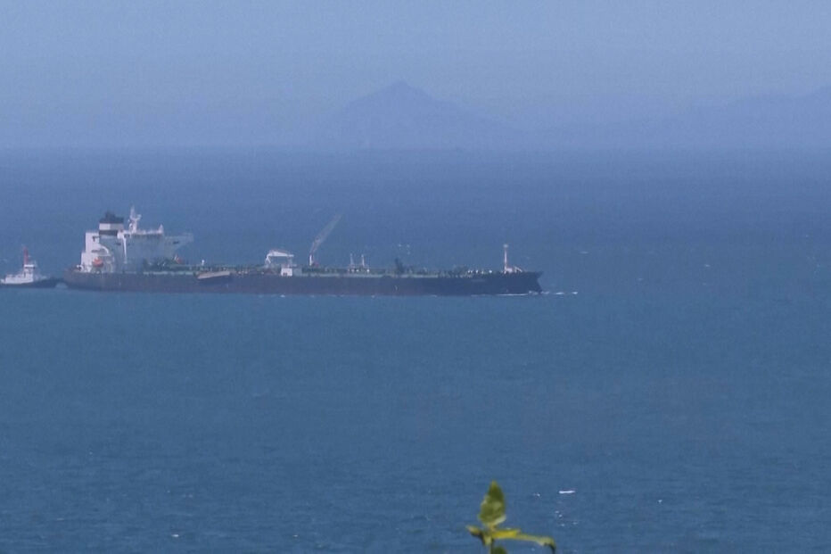 Petroleiro de Malta chega à Coreia do Sul após Estreito de Ormuz.
