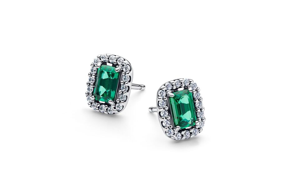 Brincos Pandora Emerald Green: elegância intemporal para a primavera 2026.
