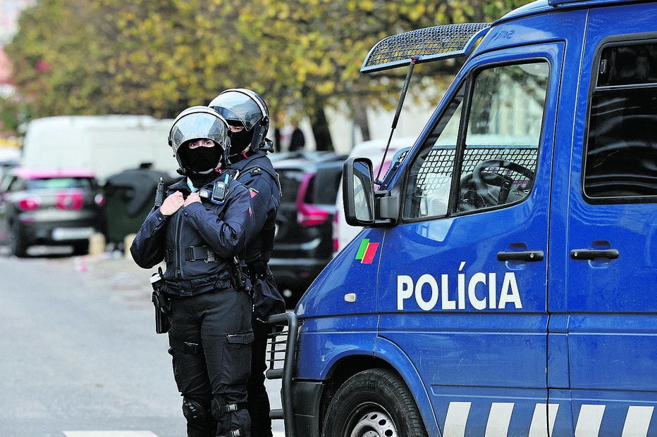 Polícias investigam grupo com planos de ataque sofisticados
