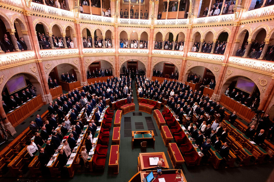 Parlamento húngaro durante cerimónia de tomada de posse de