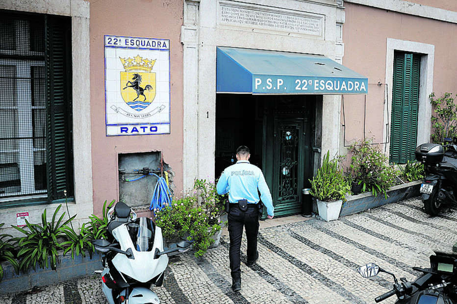 Esquadra do Rato alvo de investigação por tortura e violação