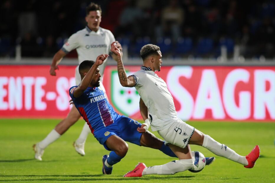 Alverca e Estoril Praia empatam num jogo sem sobressaltos