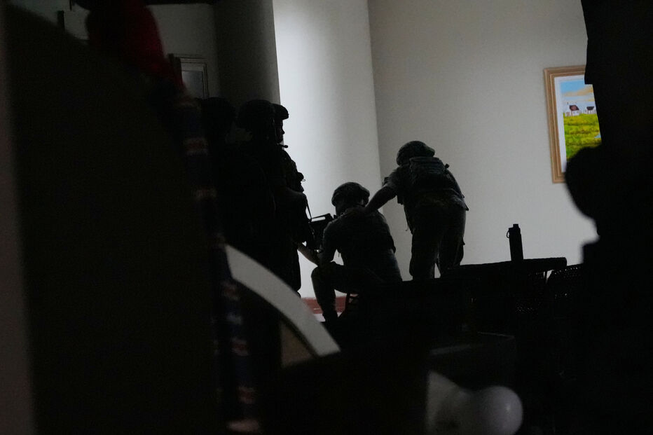 Ouvidos disparos no senado das Filipinas durante operação das autoridades