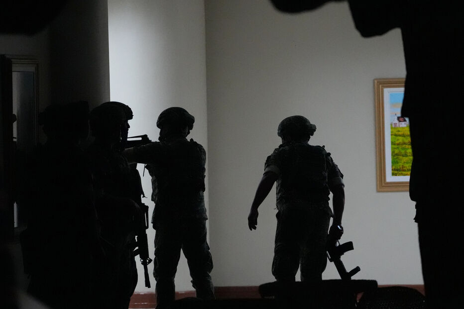Ouvidos disparos no senado das Filipinas durante operação das autoridades