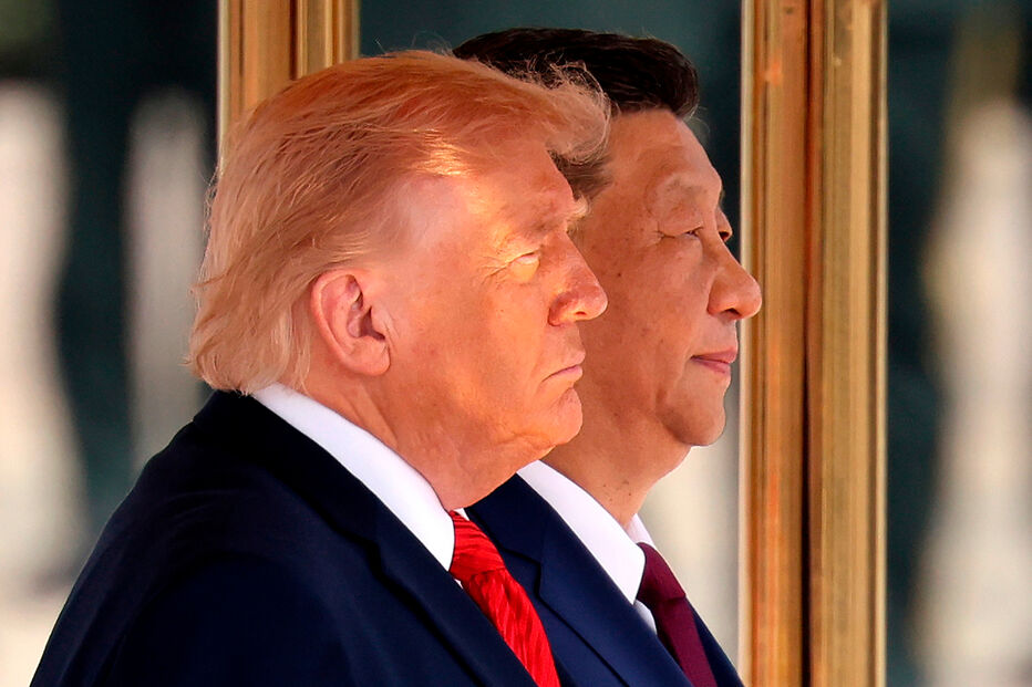 Presidente dos EUA, Donald Trump, à esquerda, e o presidente chinês, Xi Jinping