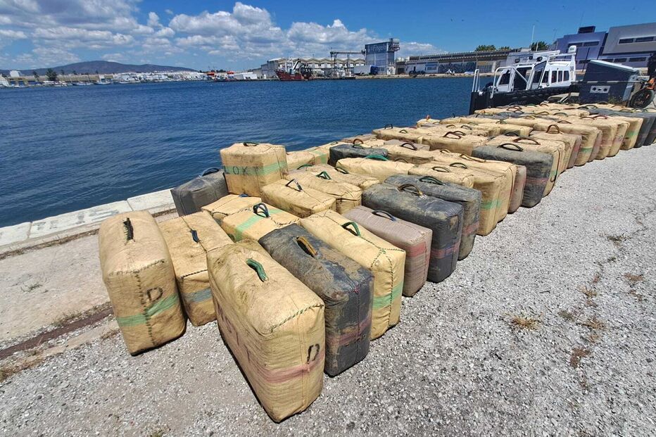Quatro toneladas de haxixe apreendidas entre Faro e Olhão