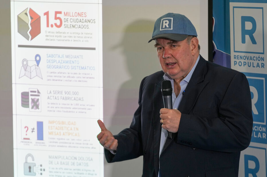 Ultraconservador exige novas presidenciais após falhar segunda volta no Peru