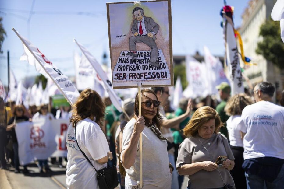 Fenprof leva milhares de professores à rua em protesto