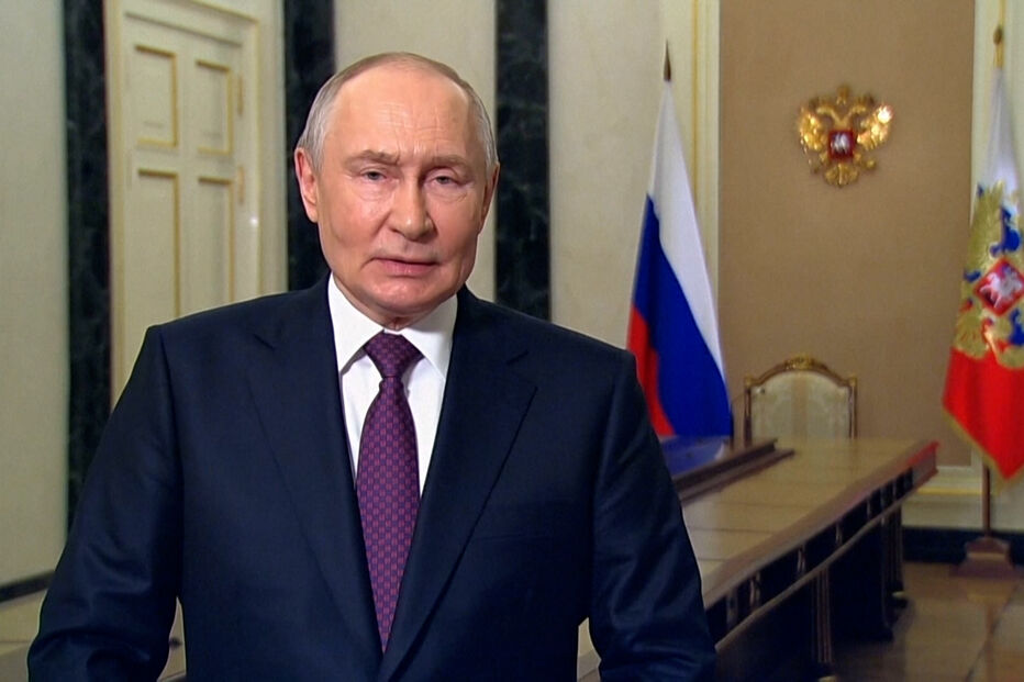 Putin destaca relações fortes com a China num discurso