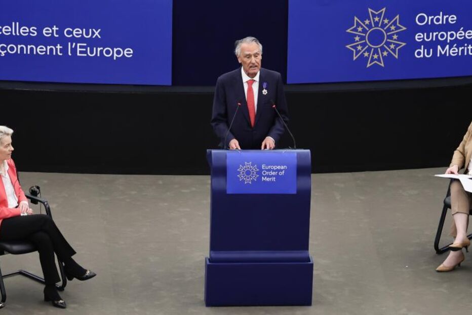 Aníbal Cavaco Silva foi homenageado numa cerimónia no Parlamento Europeu, em Estrasburgo