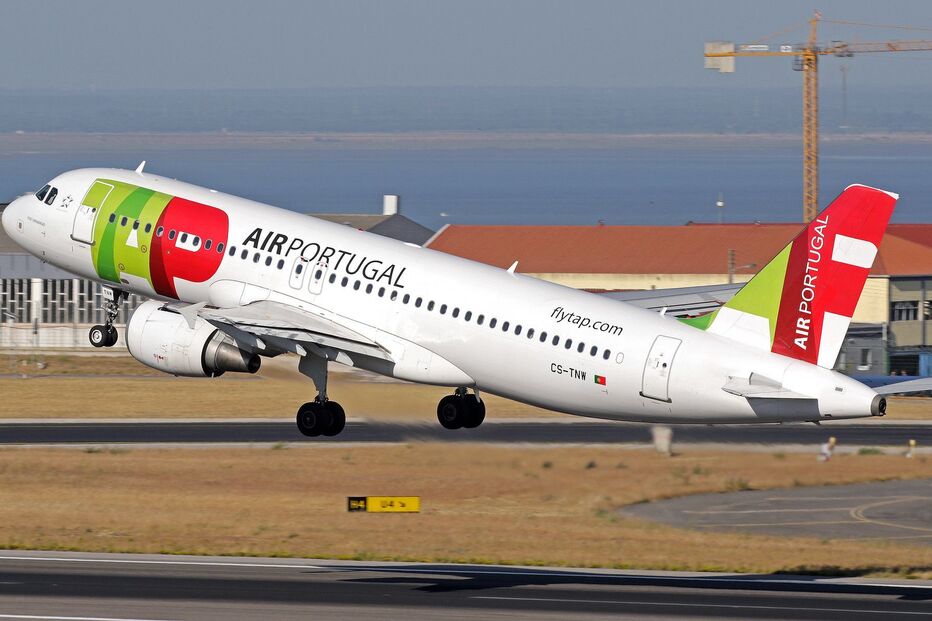 Avião da TAP raspa cauda ao descolar em pista de Itália. Teve de gastar combustível para aterrar em segurança