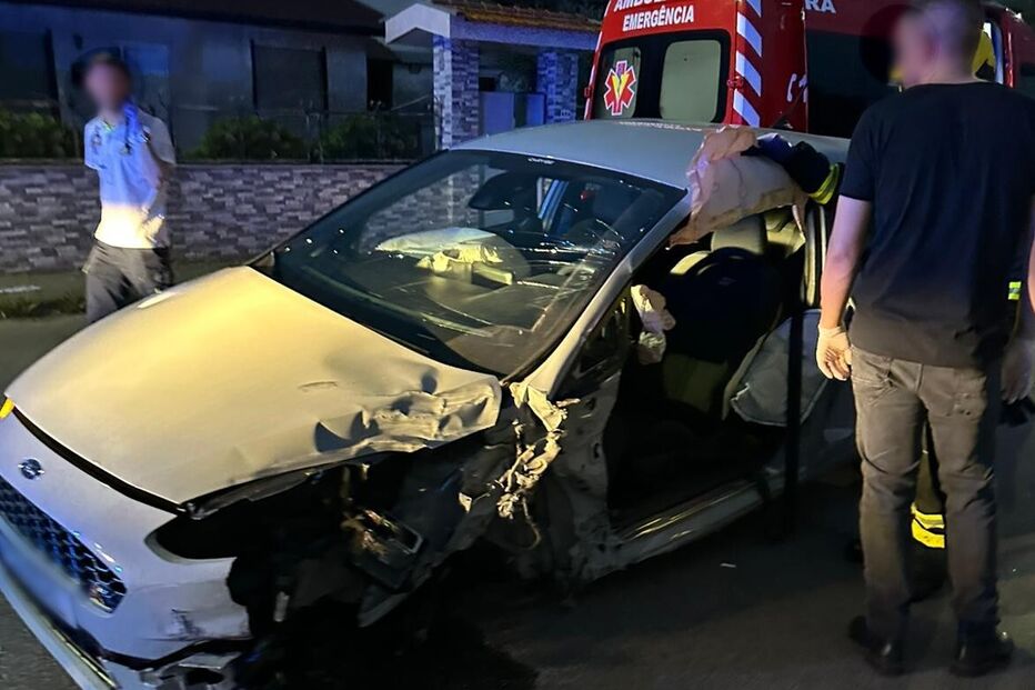 Quatro feridos em colisão rodoviária na Feira
