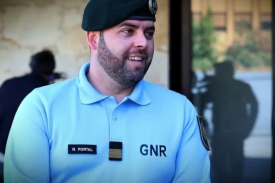 Capitão da GNR detido por envolvimento em rede de tráfico de droga em Fafe disse à mulher para limpar telemóvel