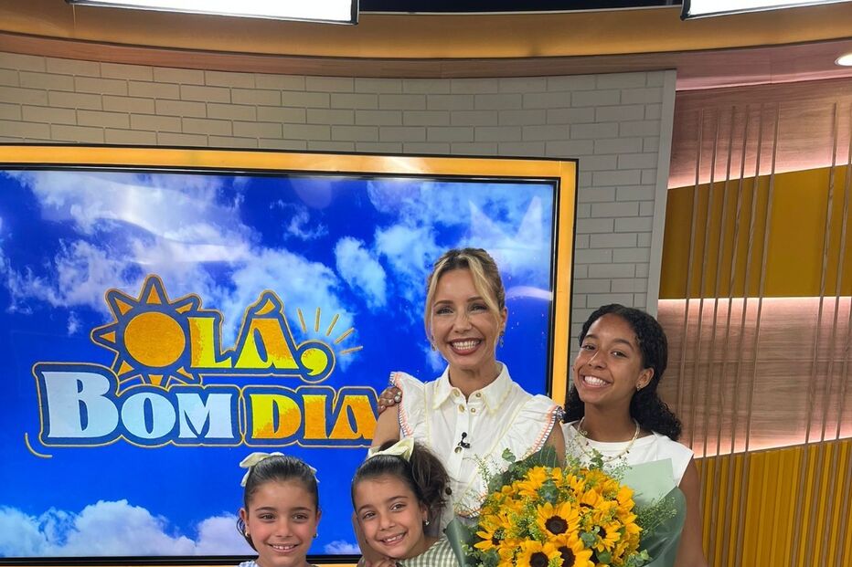 Apresentadora celebra aniversário no 'Bom Dia' com as filhas