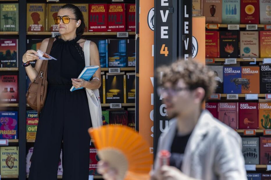 Feira do Livro de Lisboa com temperaturas elevadas e grande afluência