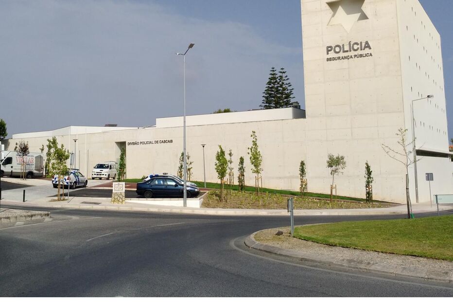 PSP deteve empregada por roubo de jóias no valor de 23500 euros em Cascais