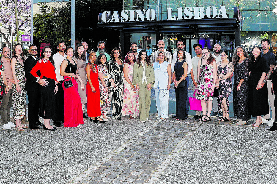Uma noite de divertimento no Casino Lisboa fez as delícias dos 16 casais de Santo António 