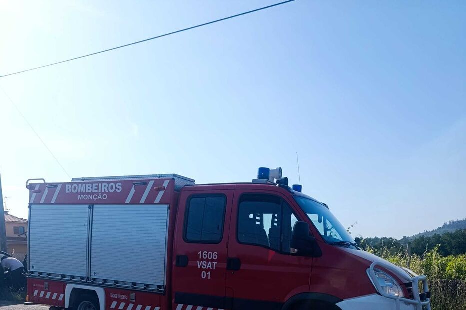 Bombeiros de Monção prestaram socorro às vítimas