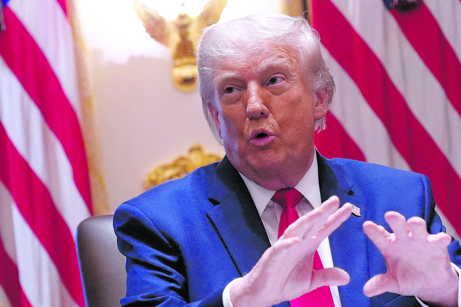  Trump garantiu que navios presos no estreito “podem começar a pensar em voltar a casa” 