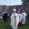 Papa Leão XIV celebra missa perante milhares de fiéis em est
