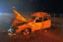 Uma pessoa morre carbonizada em colisão entre dois carros na A1 entre os nós de Estarreja e Feira