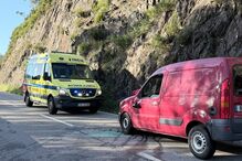 Homem ferido em despiste de ligeiro de mercadorias em Arouca
