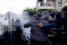 Milhares nas ruas em protesto contra a polícia