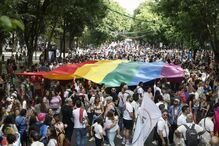 Milhares de pessoas marcham em Lisboa pelos direitos LGBTI+ e contra retrocessos 