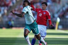 'Quis proteger o meu colega...': Rafael Leão reage à expulsão frente ao Chile