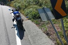 Jovem de 20 anos ferida em despiste de mota em Arouca